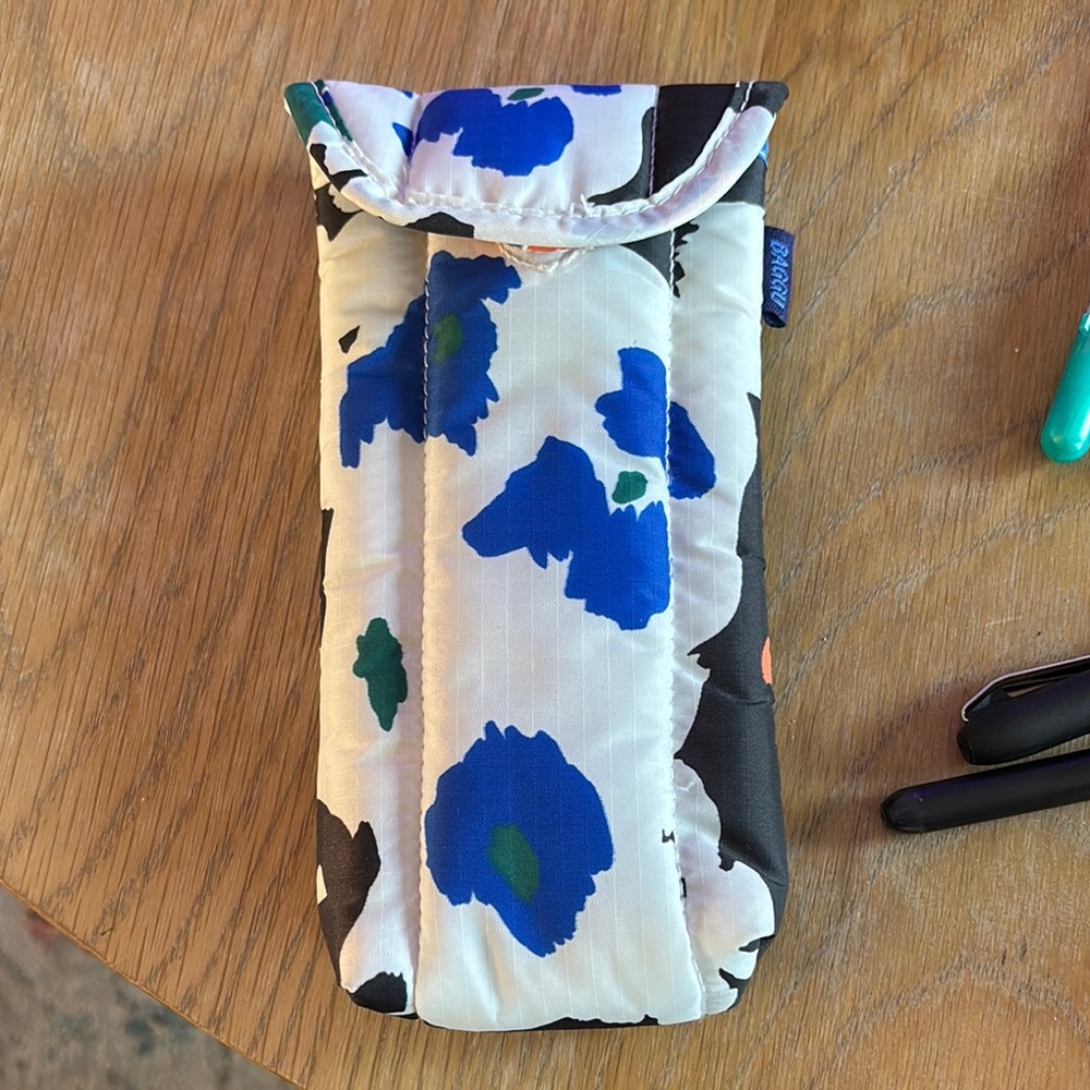 Baggy Padded Sunglasses Case